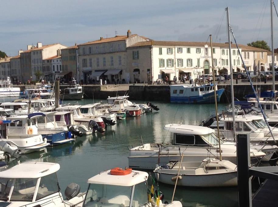 Eole, Idealement Situe Sur Le Port De St Martin De Re Saint-Martin-de-Ré Exterior photo
